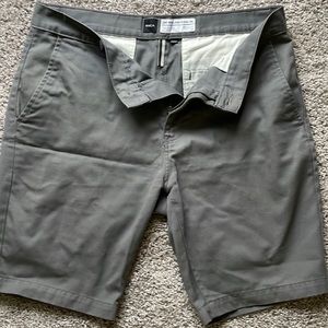 RVCA The week-end chino shorts - Size 34 - gently used - gray
